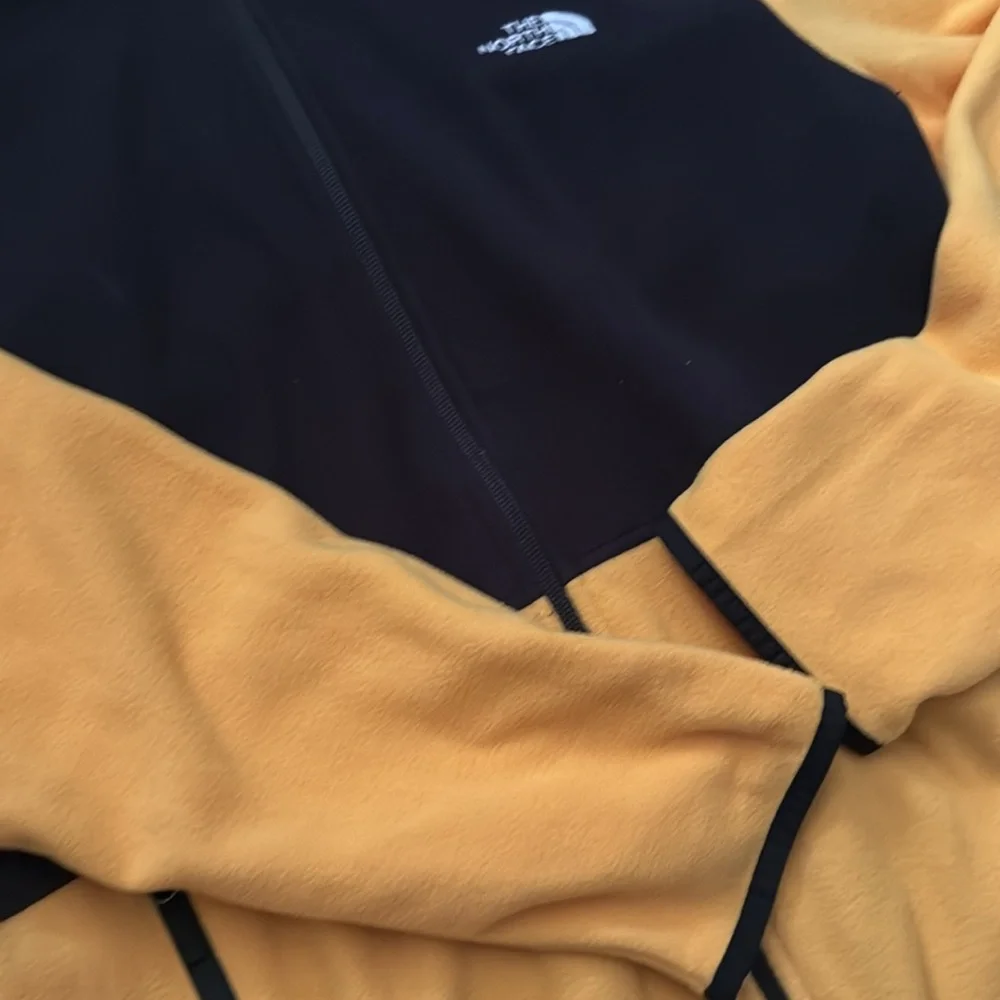 North face men’s jacket - Picture 3 of 4